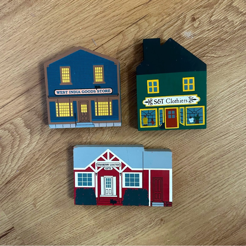 Cats Meow vintage collectible wooden houses lot of 3. Dated 1989 and 1991.